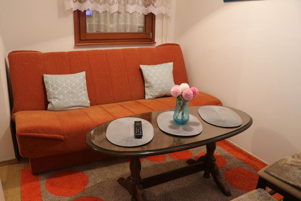 Apartman Una Travnik Exteriör bild