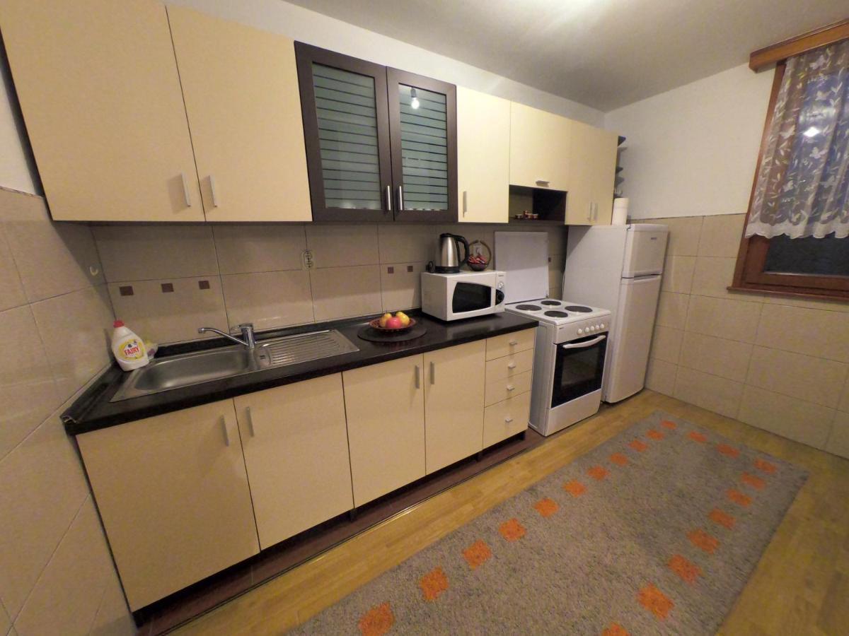Apartman Una Travnik Exteriör bild